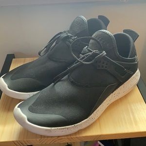 JORDAN fly 89 SIZE 9